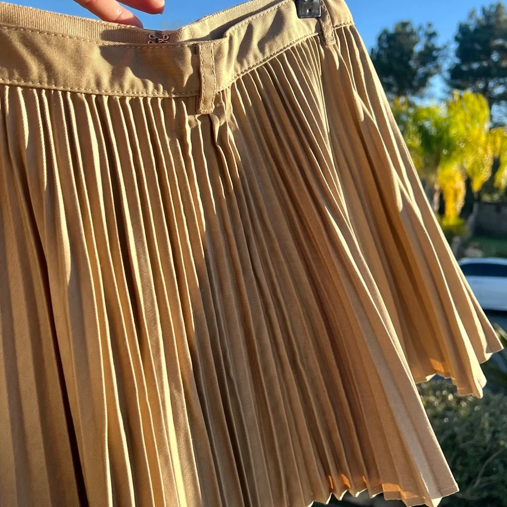 Red Valentino Pleated Mini Skirt Beige Tan Micro Skort Size 40 US 4 Small NWT - Picture 7 of 7